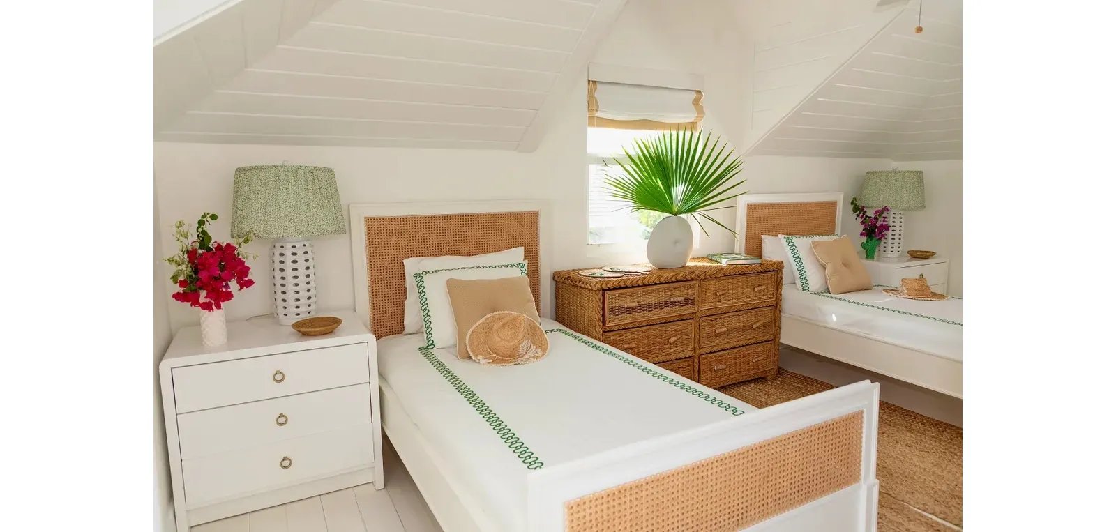 Beautiful Harbour Island Beachfront Villa