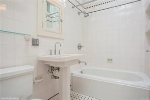 516 Main Street Carriage House