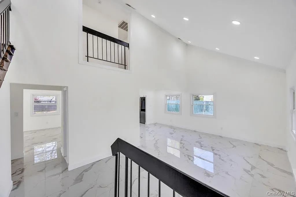 8 Grand Canyon Ln