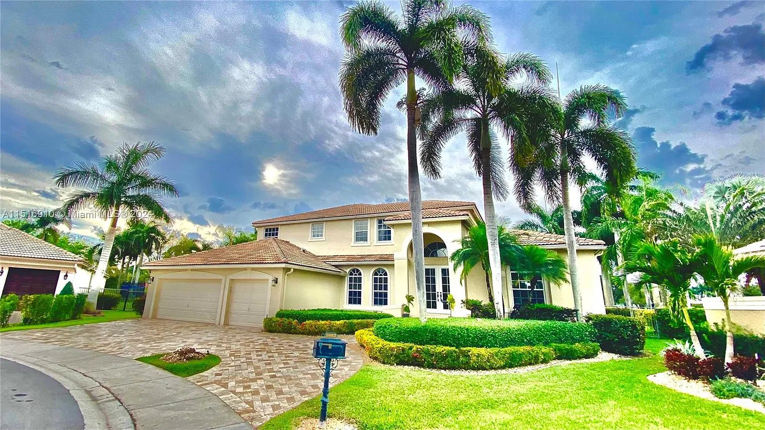 2463 Eagle Run Dr