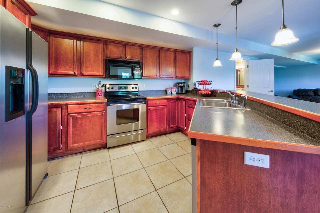 6111 Hensley Rd