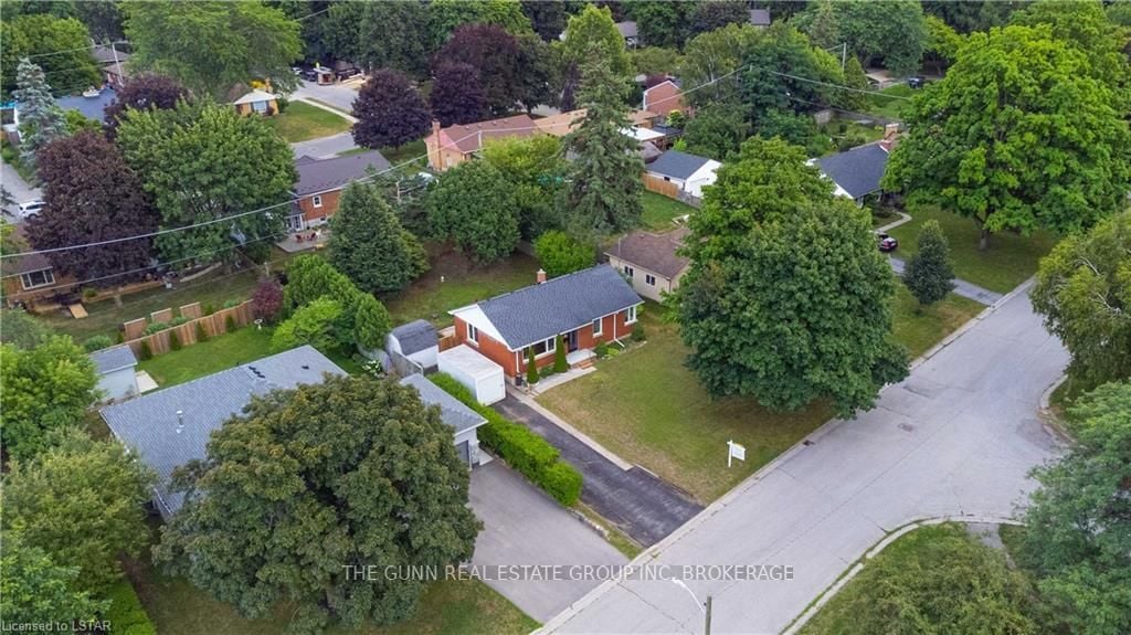 382 Colville Blvd