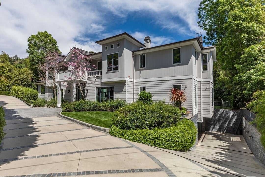 Monarch Reserve, N Norman Pl, 90049