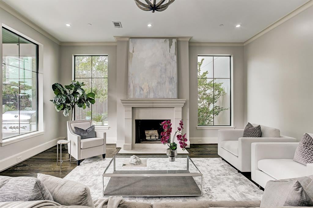 11313 Surrey Oaks Ln