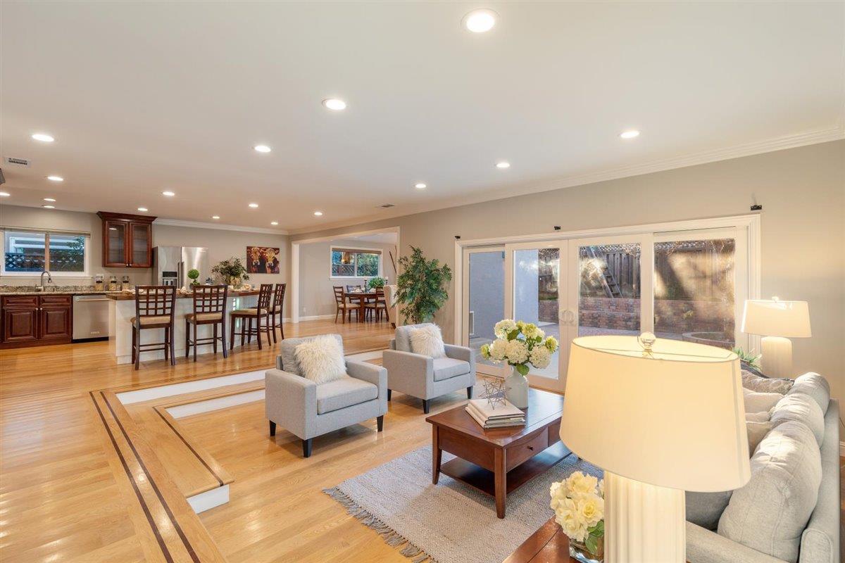 219 Thomas Dr