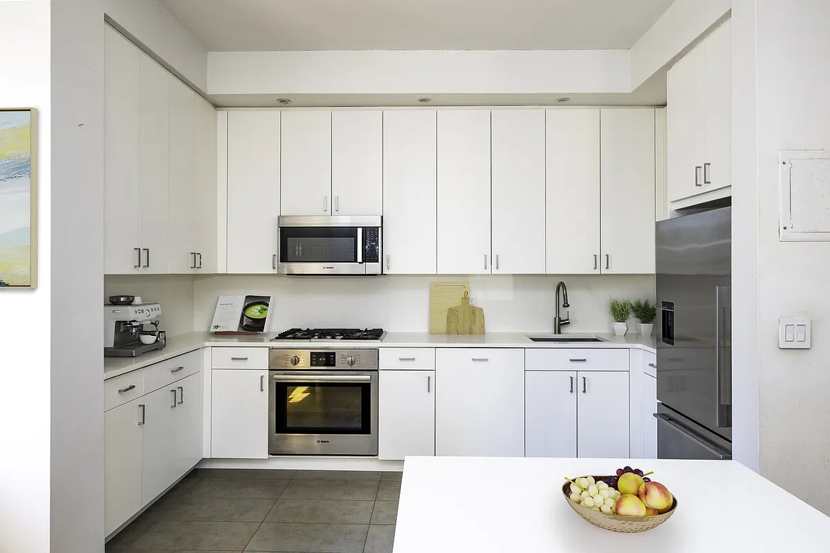 260 West Broadway #7G