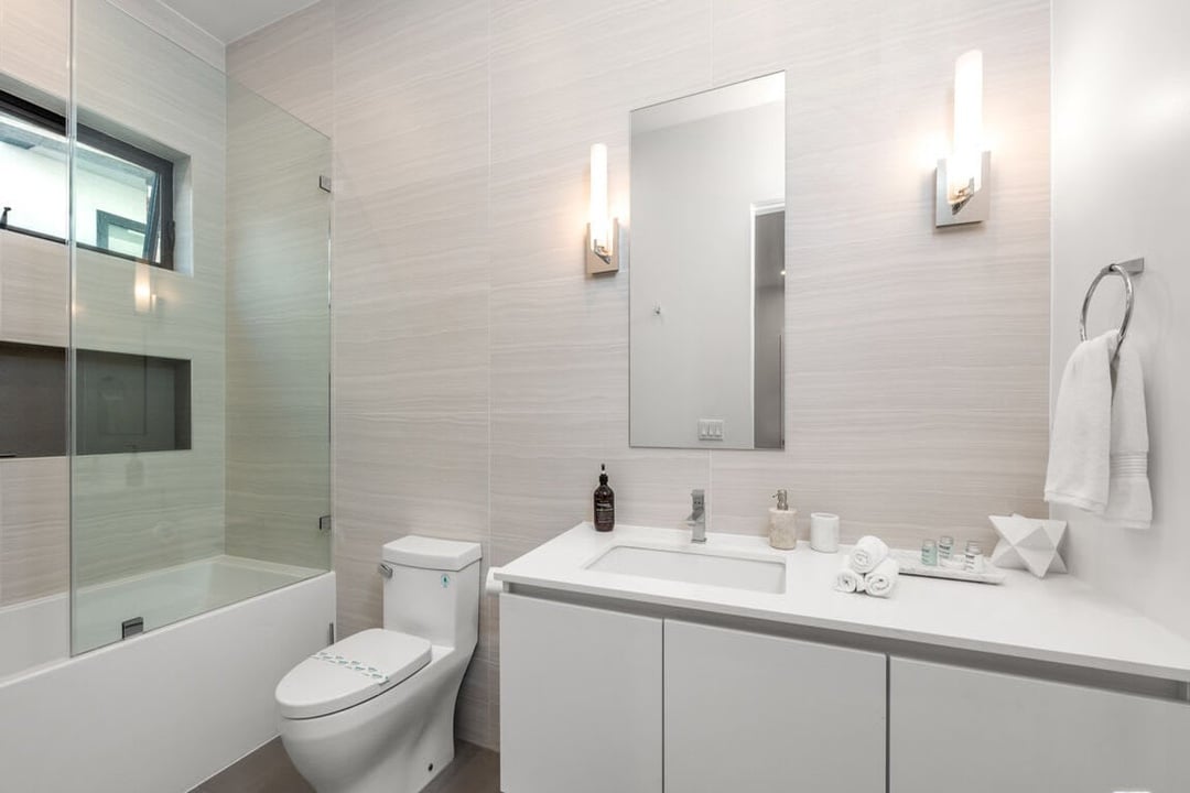 Garden Crescent, North Harper Avenue, 90048