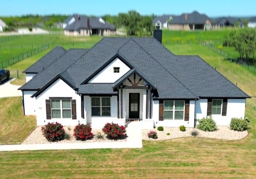 2067 Sunset Rdg Dr, Weatherford, TX 76087