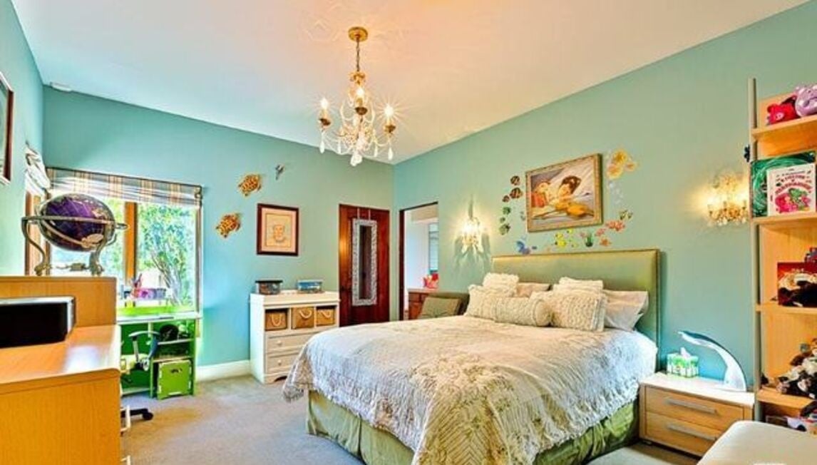 Zenith Crest, Summit Cir, 90210