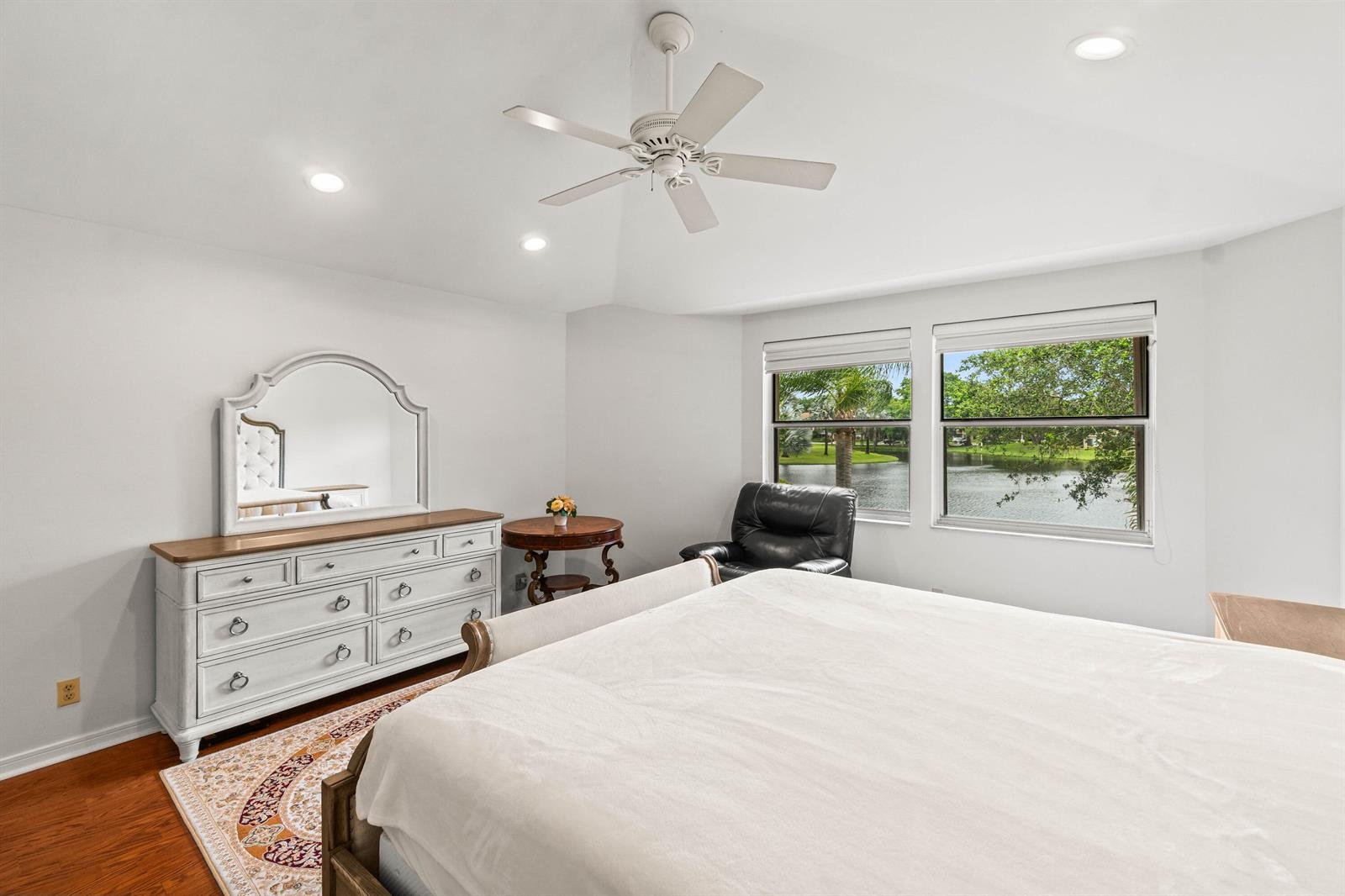2011 NW 53rd St