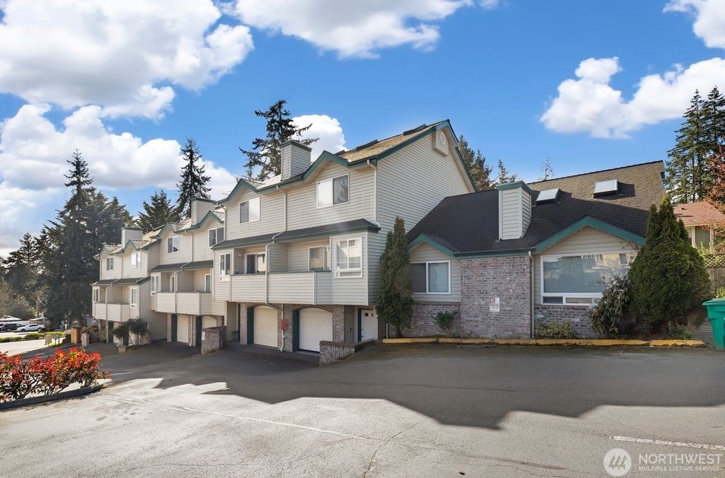19523 Aurora Avenue N #11
