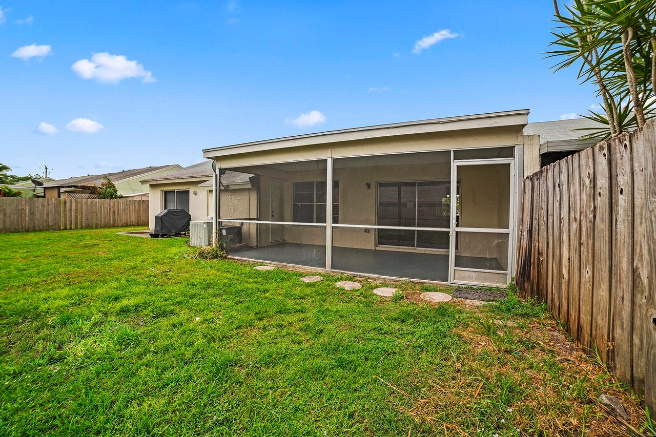 124 Oakwood Dr