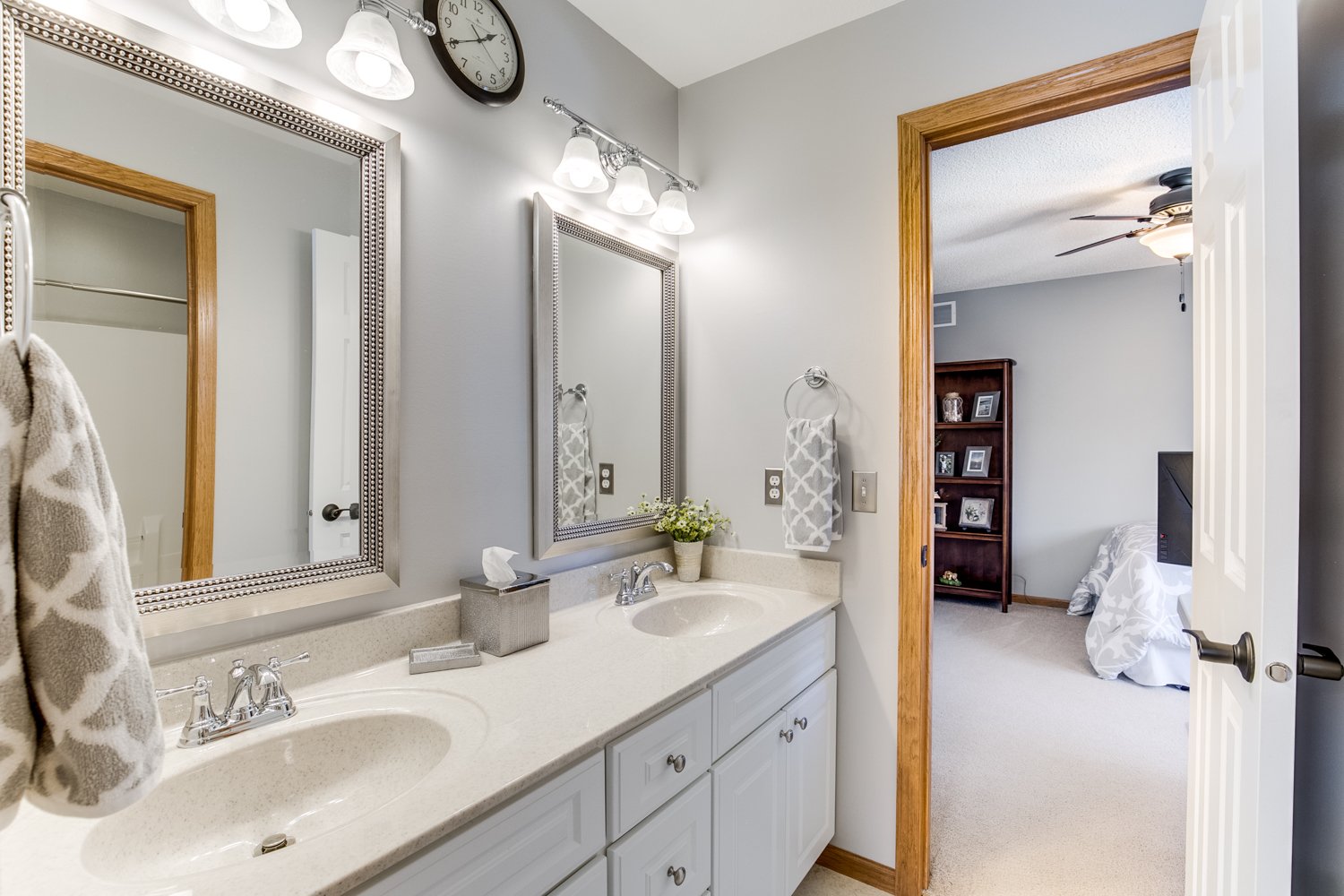 Beautiful 2-Story in Desirable OakParke Estates