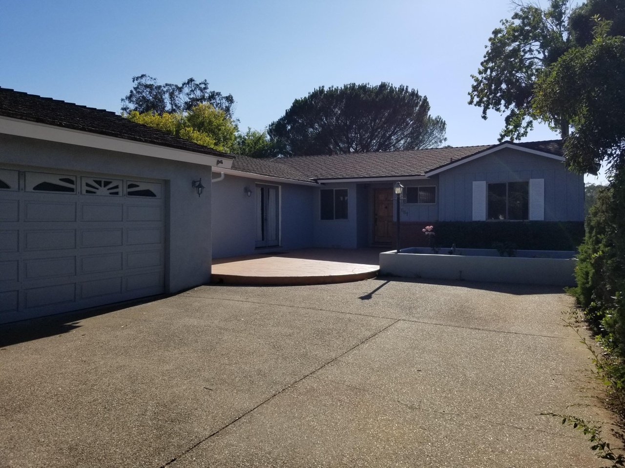 661 Circle Dr