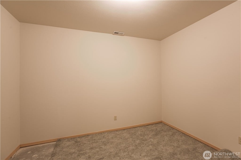 260 Lakefront Dr