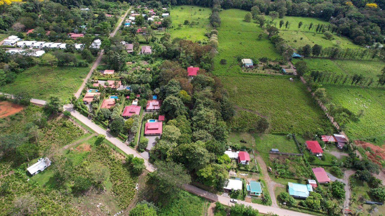 House for Sale in Ojochal, Costa Rica – Traditional Charm on 2.75 Acres