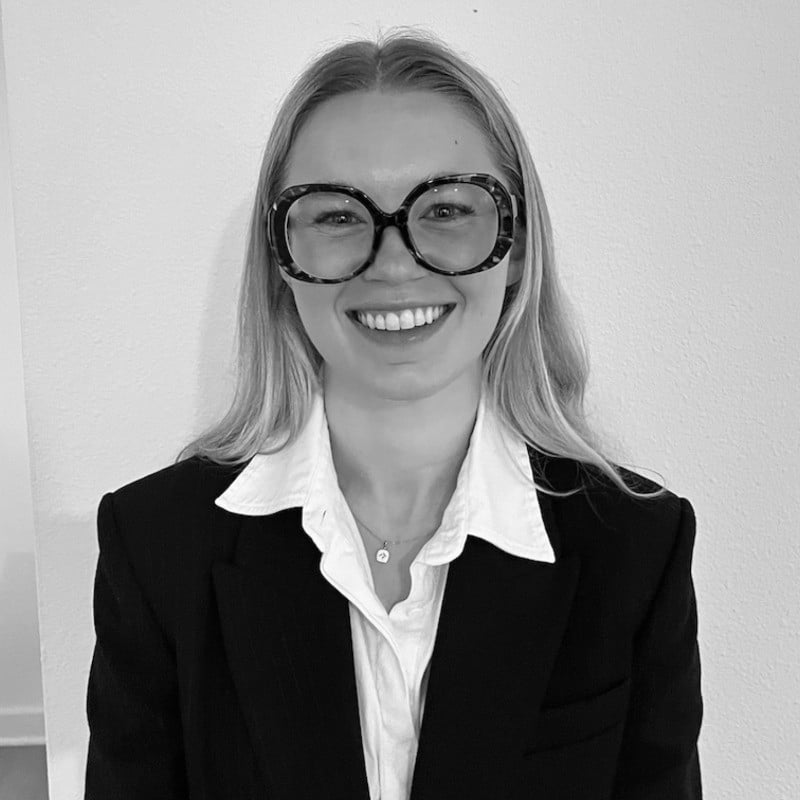 Elsa Fletcher Rollingwood, TX Real Estate Agent Headshot