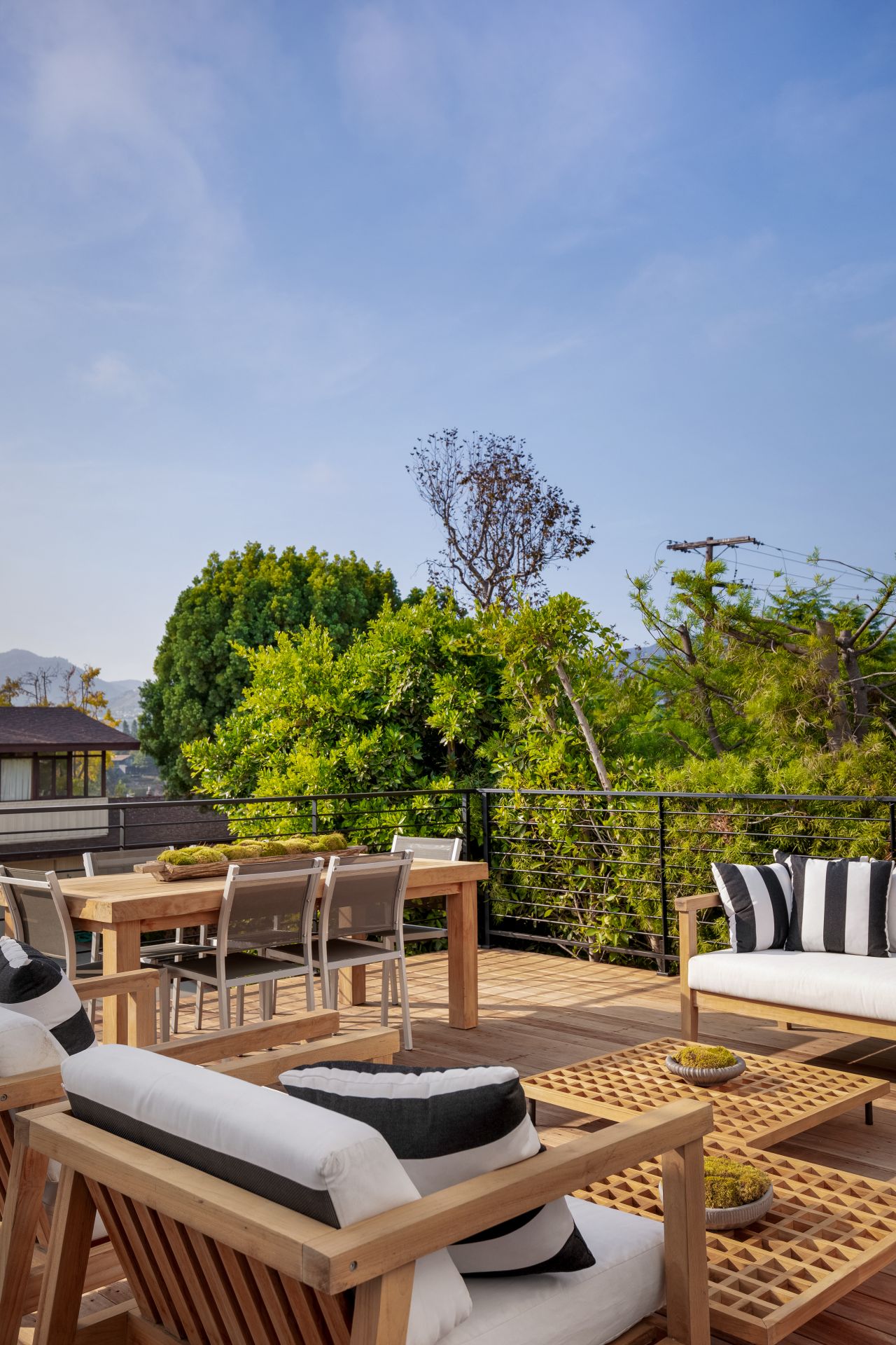 574 Mount Holyoke Ave