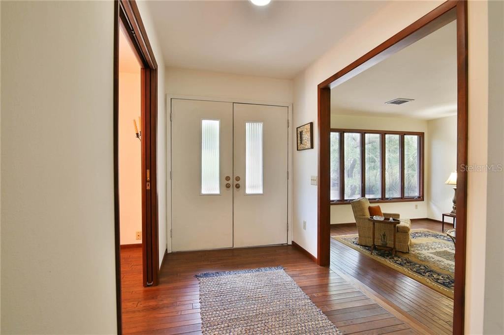 1311 Roberts Bay Ln