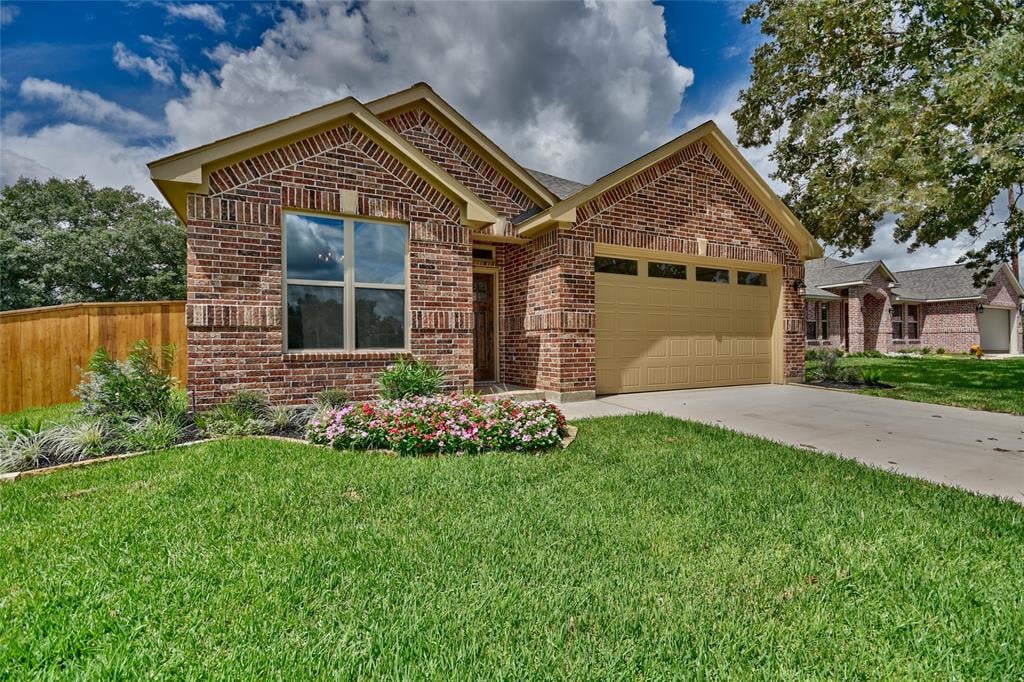 42 Briarwood Lane Bellville, Tx 77418