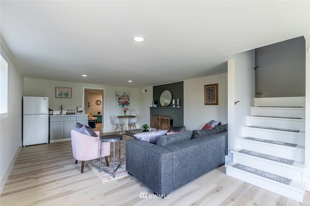 16753 Marine View Dr SW