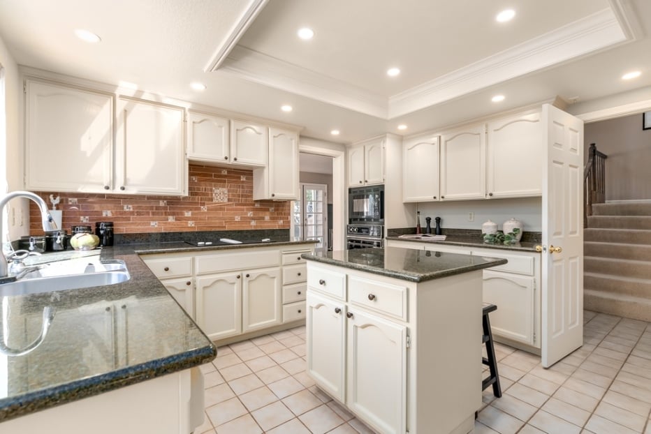 111 Sherwood Ln