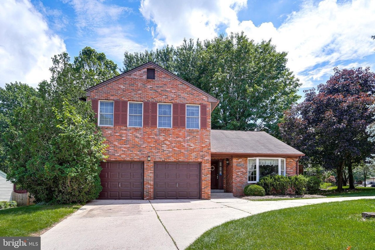 15828 Bradford Dr