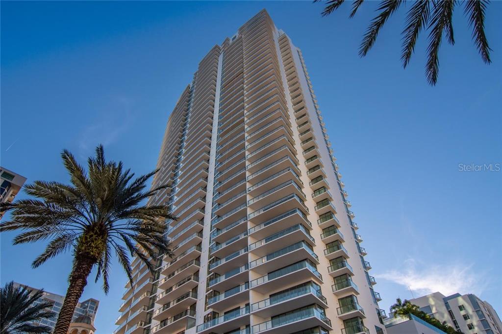 100 1st Ave N, #1703