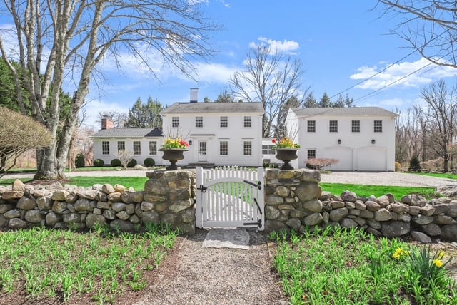 5 Signs It's Time to Sell Your Fairfield County Home in Fall 2025