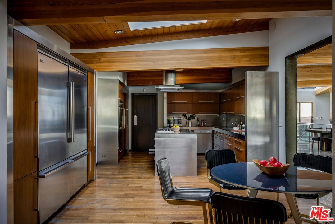 Orion Crest, Devlin Dr, 90069