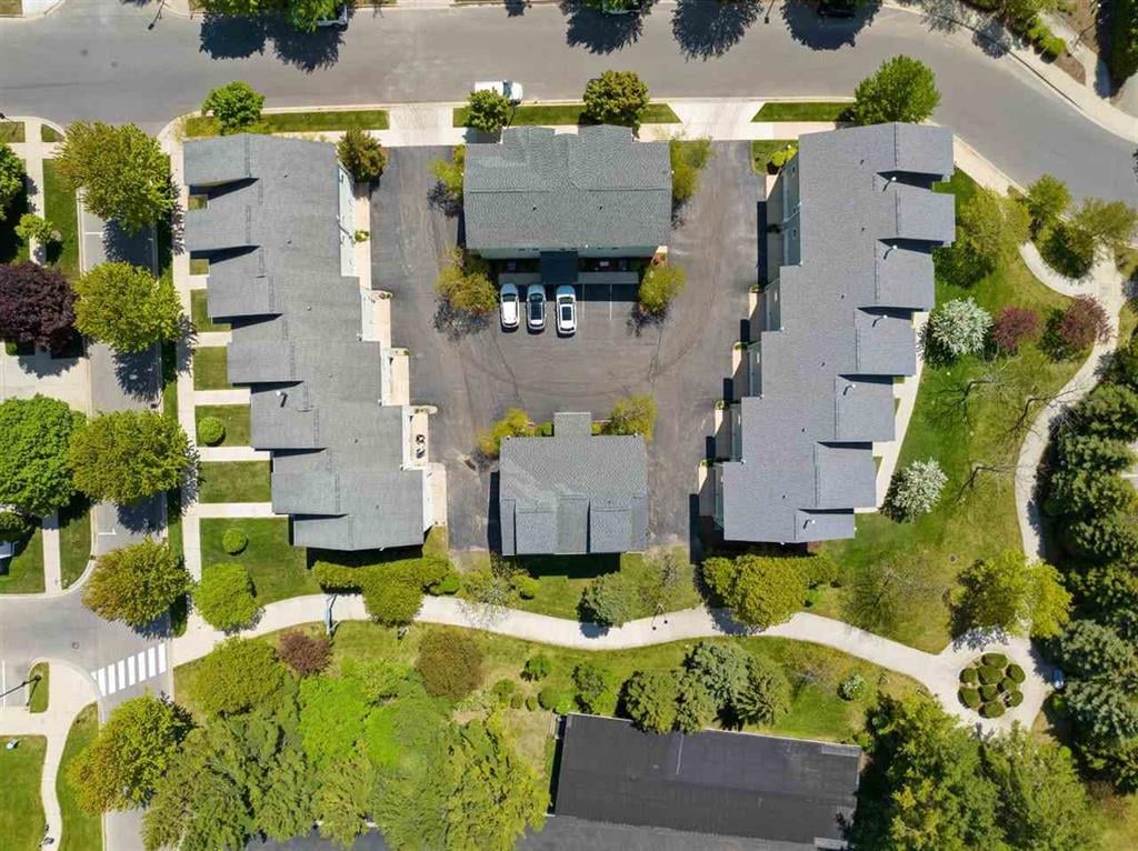 200 W Lake Street #4, Petoskey, MI 49770