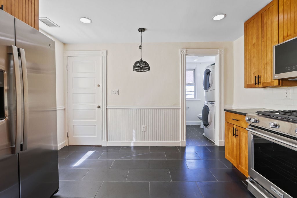 Spacious & Sundrenched In Savin Hill