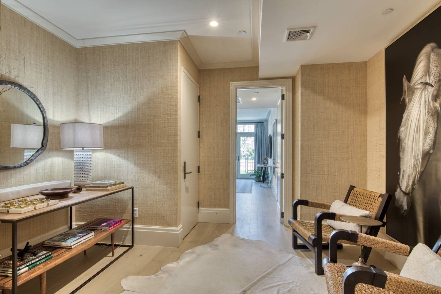 Chic, Unique & Spacious Watchcase Townhouse
