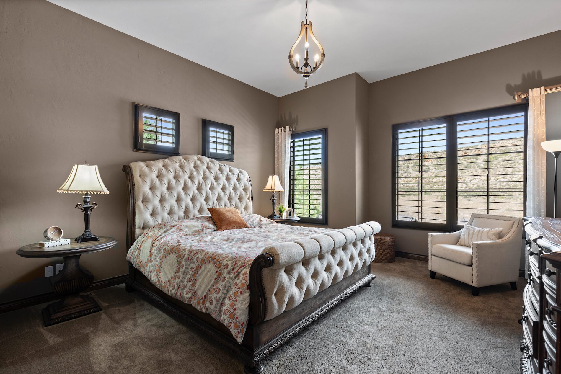 8122 Raphael Lane