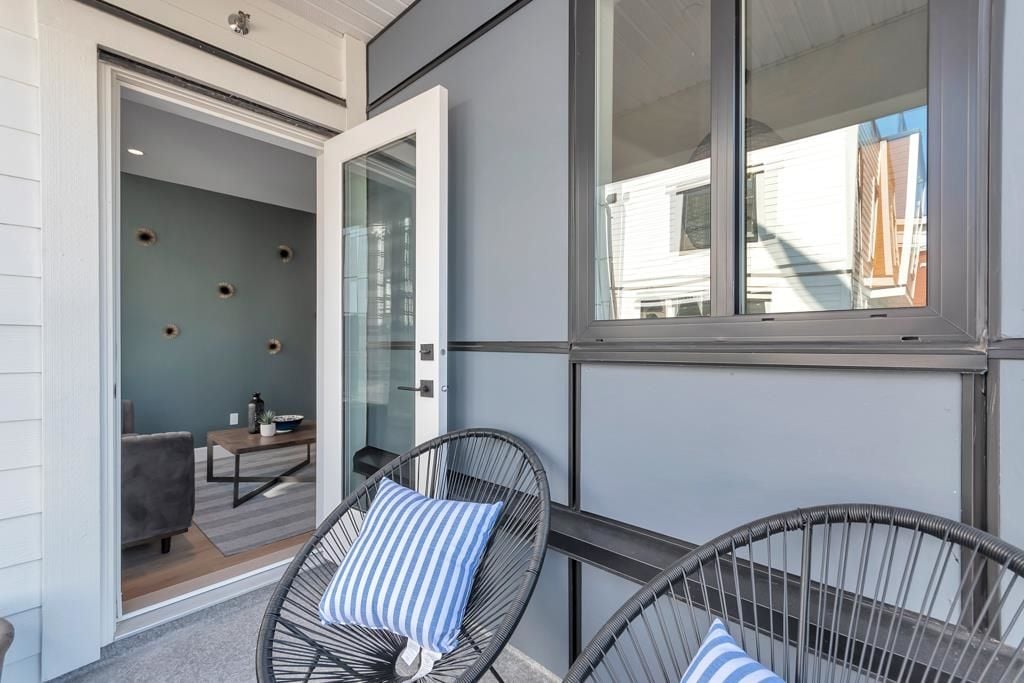 5476 Brydon Crescent, #4