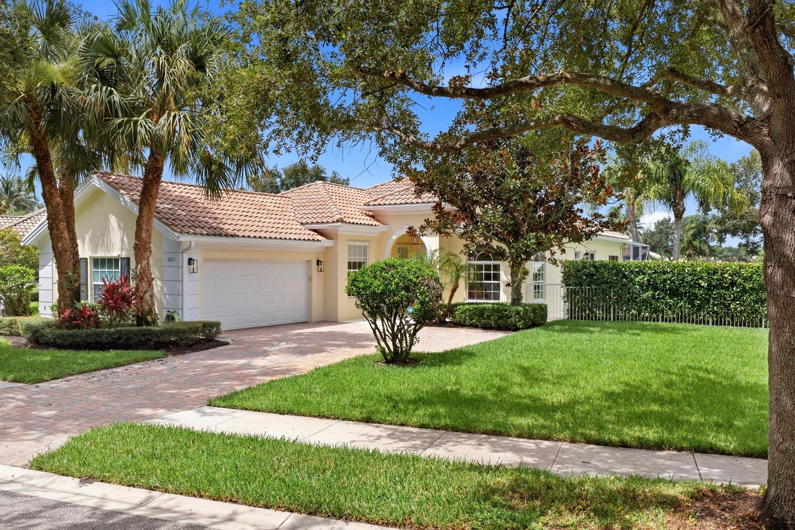 1321 Saint Lawrence Dr