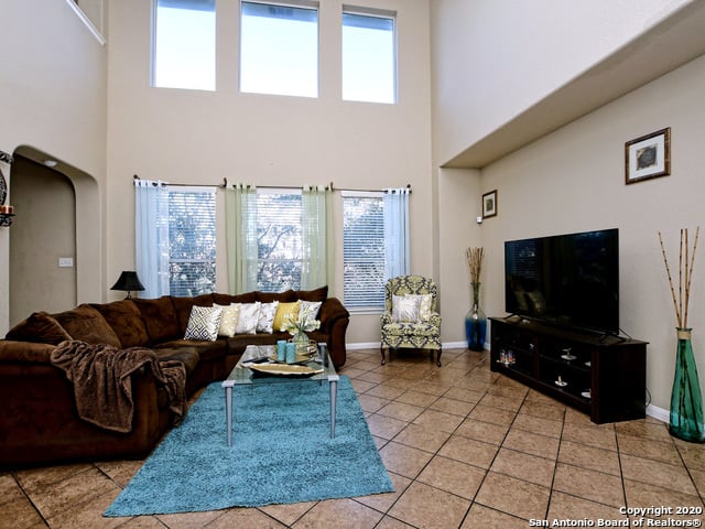 20610 Meandering Cir