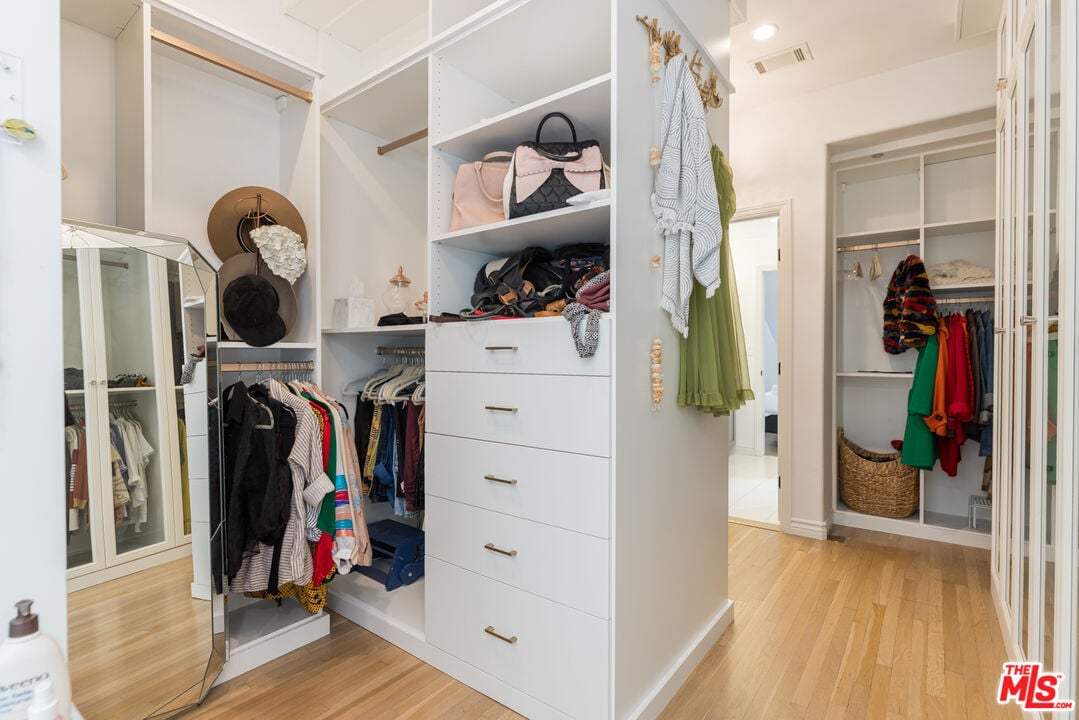 Pinnacle Estate, Wonderland Ave, 90046