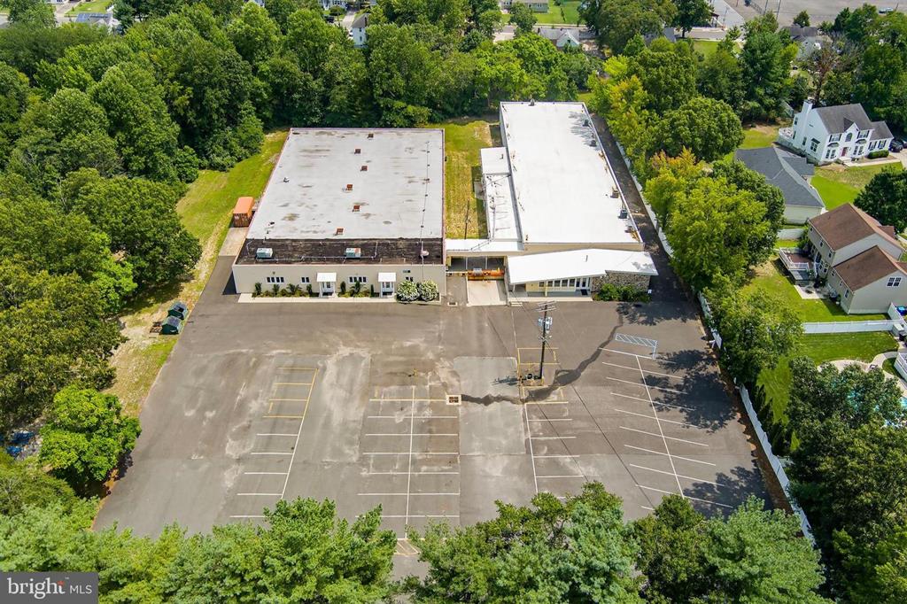 360 Fairview Ave