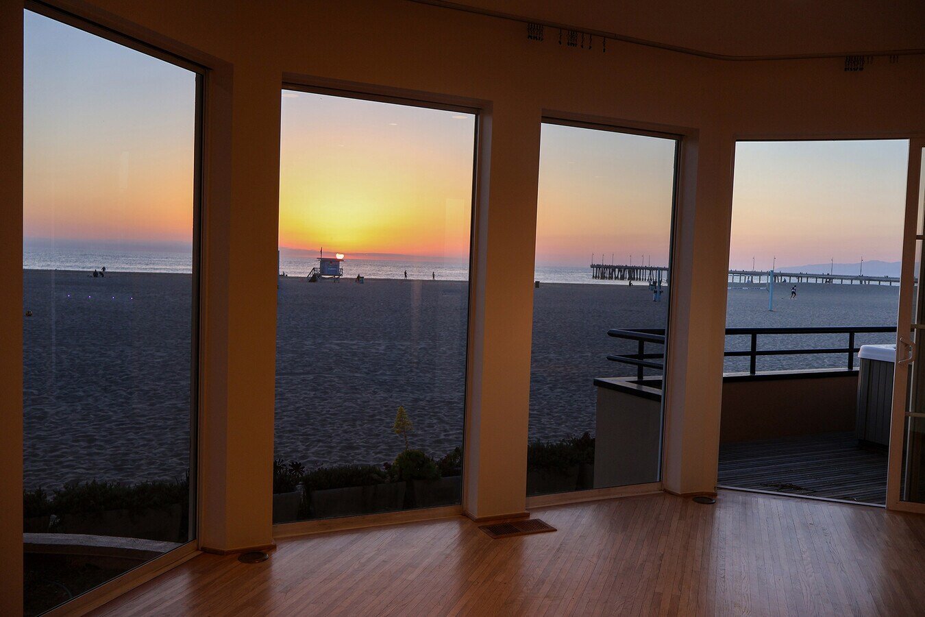 3505 Ocean Front Walk