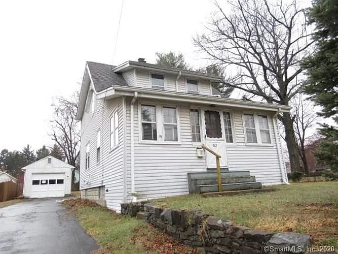 82 Colton St