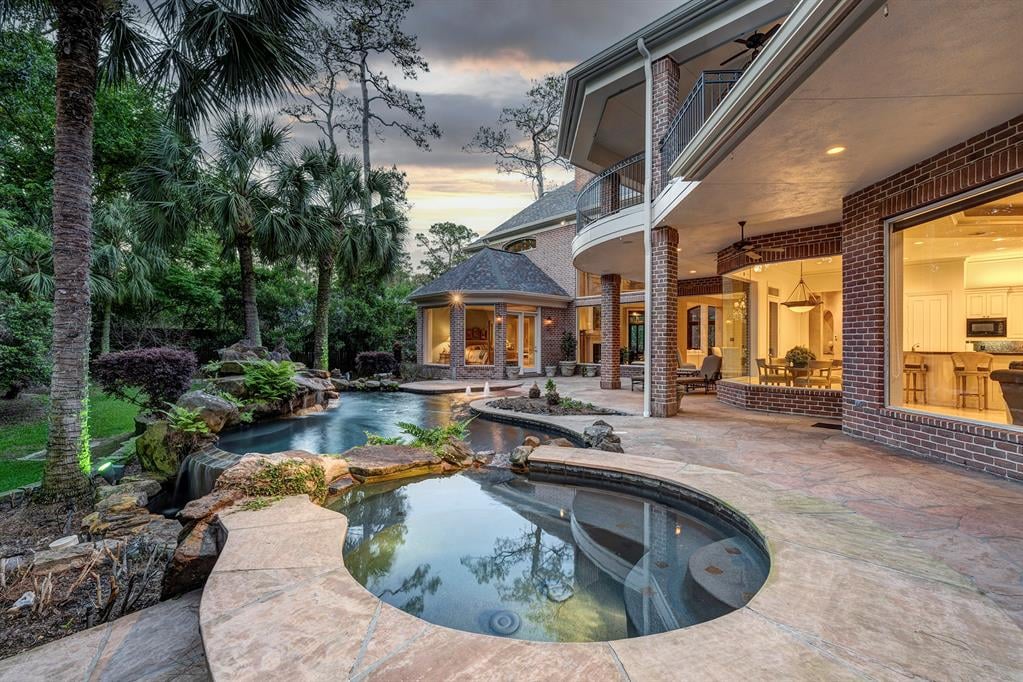 135 Hickory Ridge Dr