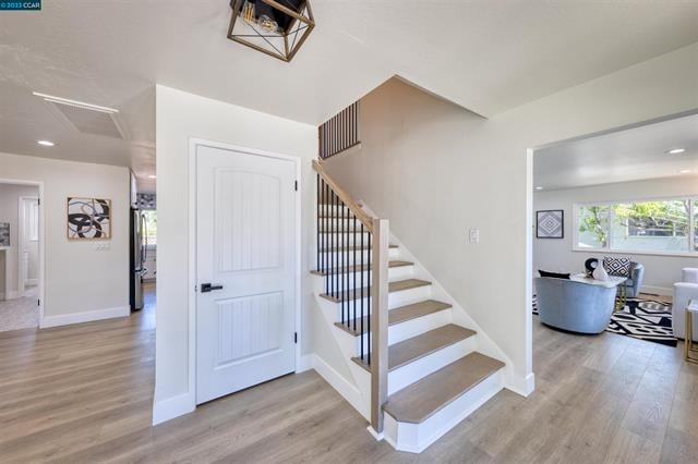 3 Whitman Ct