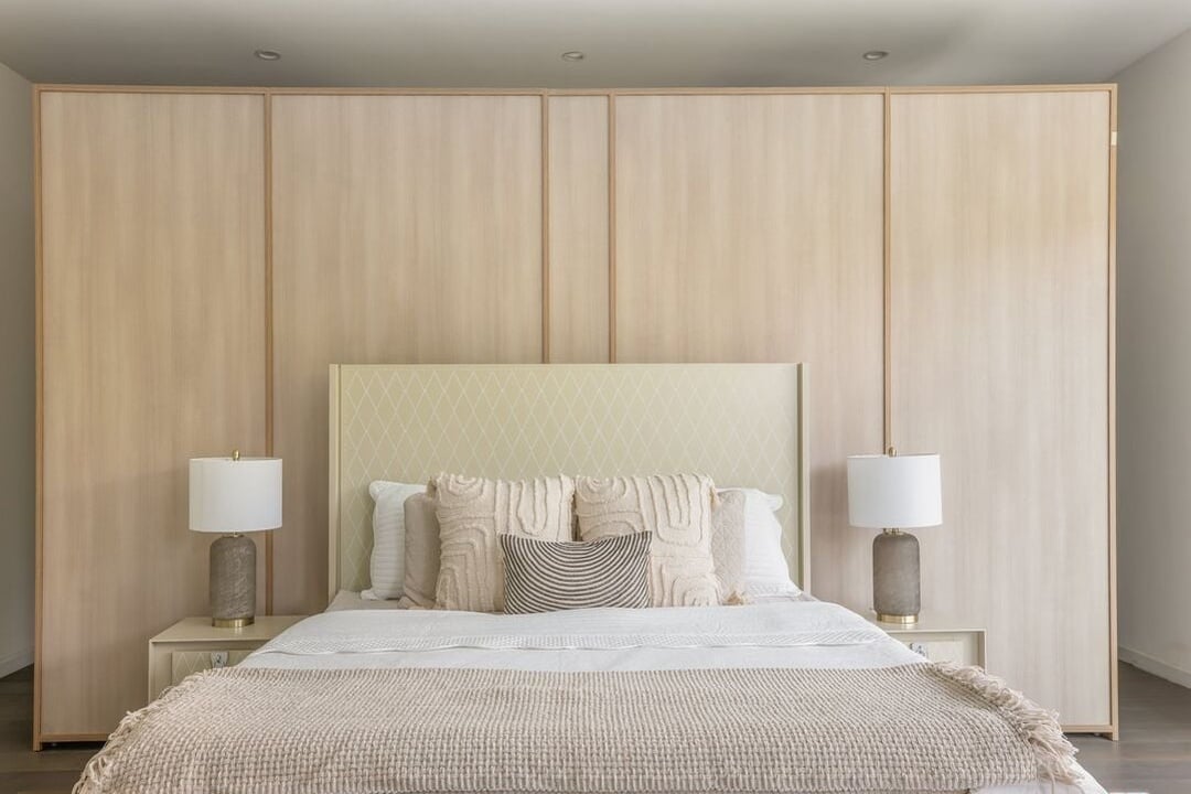 Aurelian Pavilion, W Sunset Blvd, 90049