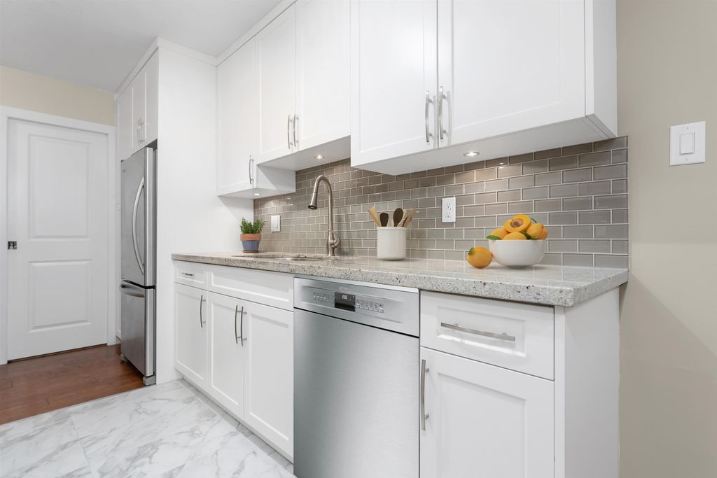1250 Premier St