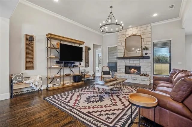 8613 Colina Ter