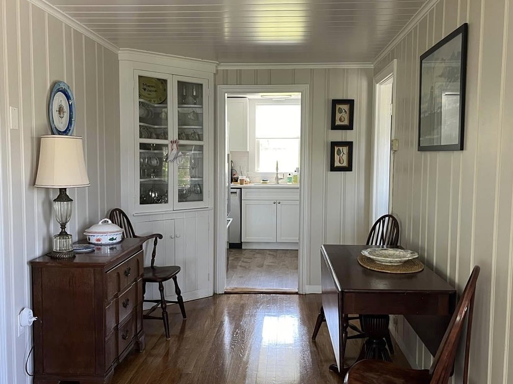 72 Hines Point