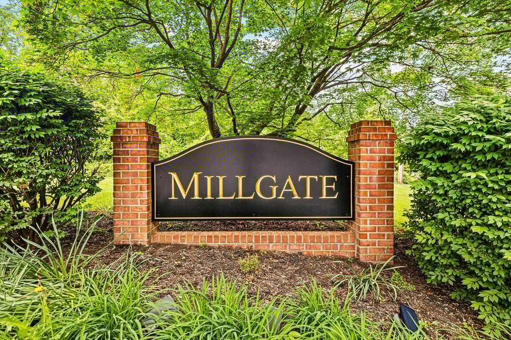 14210 Sawmill Court