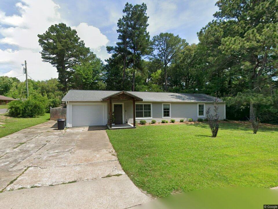 1912 Douglas McArthur Dr