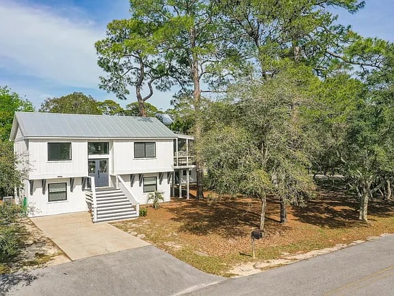 260 Sunrise Cir
